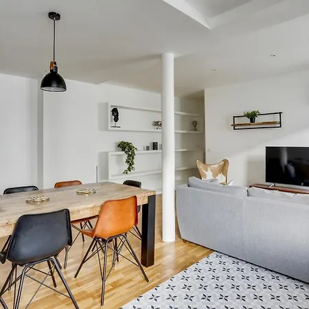 Design Pour 6 Personnes By Weekome Daire